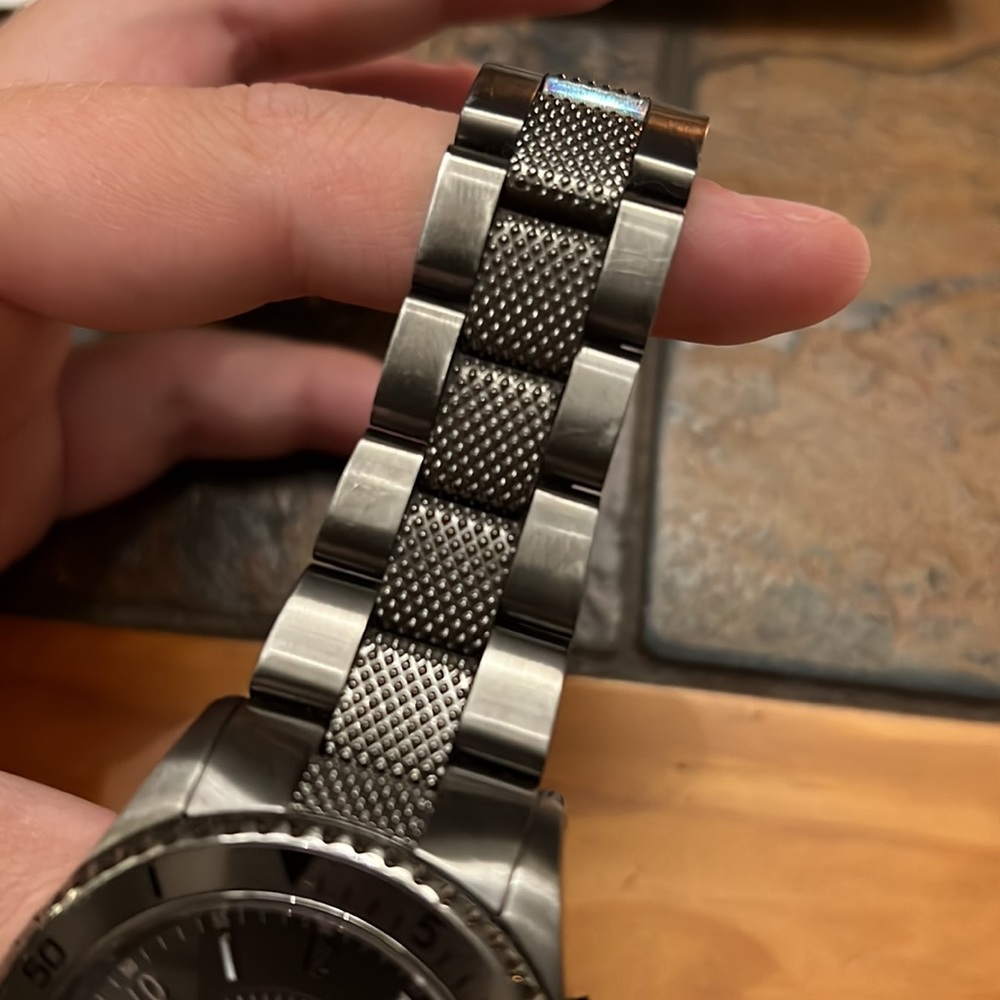 Men’s Michael Kors Gun Metal Gray Chronograph Black Dial Watch MK-8275 EUC - Picture 3 of 3